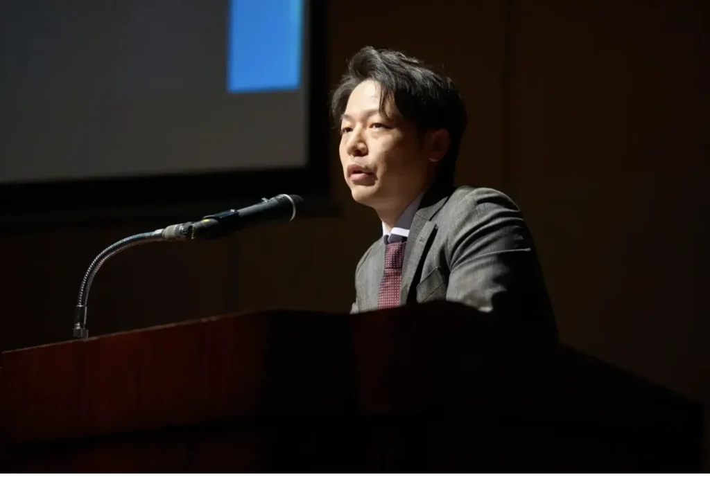 施策発表の様子